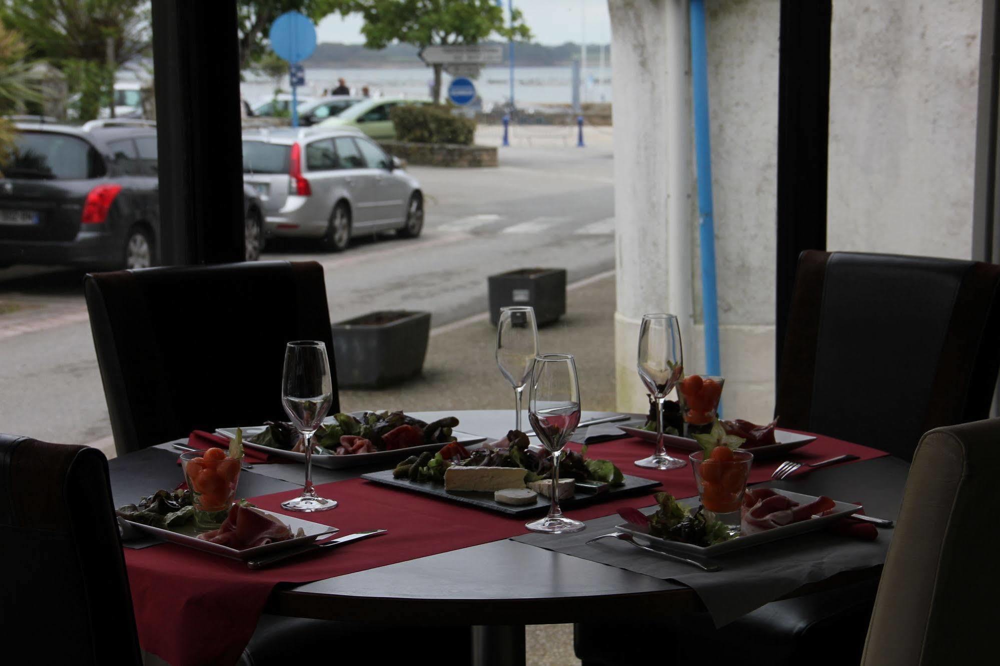 Hotel Restaurant La Voile - Le Dock'Er Locmariaquer Exteriér fotografie